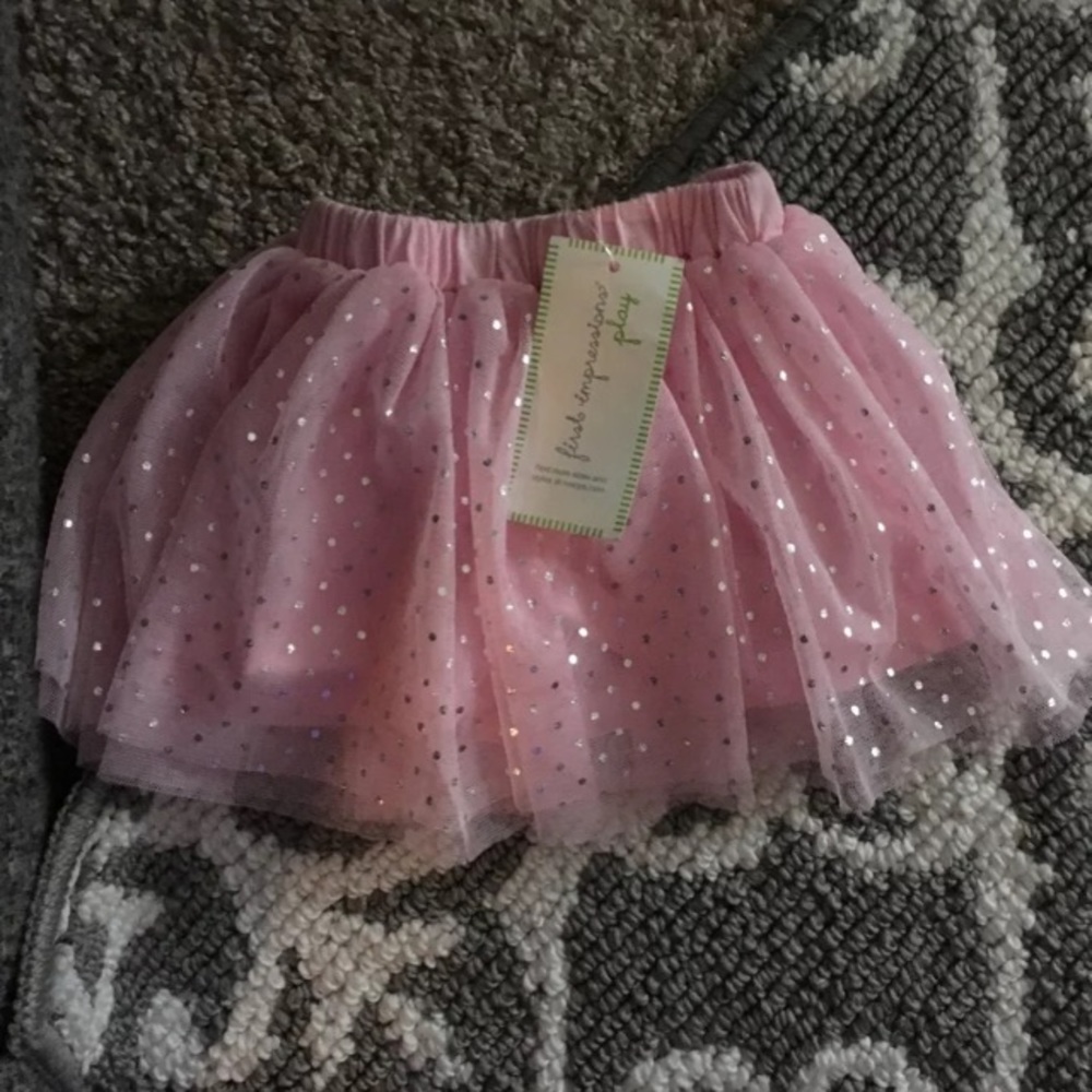 first impressions girls skirt